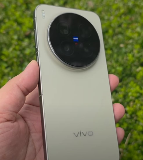 Vivo X300 Pro & X300 Launched
